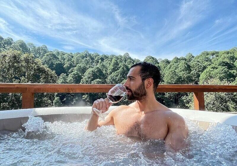 Hotel Kapsułowy La Estela Bubble Glamping