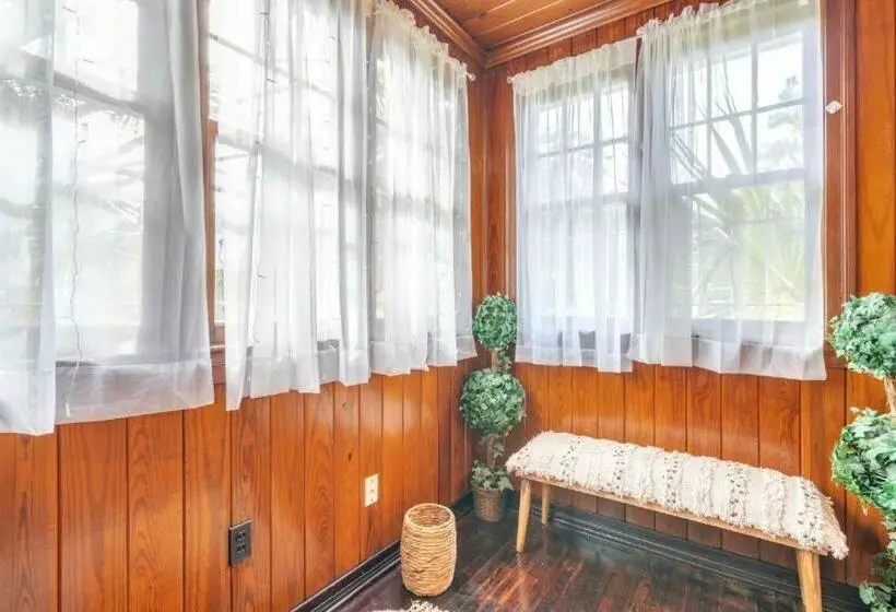 پانسیون Comfy Pet Friendly Home In Jacksonville Mins To Downtown’s