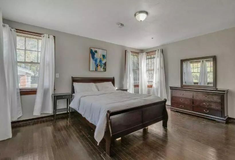 پانسیون Comfy Pet Friendly Home In Jacksonville Mins To Downtown’s
