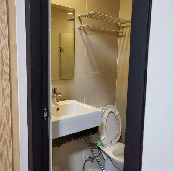 Newport 101 West Wing