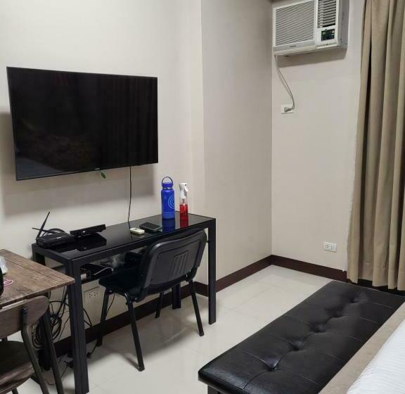 Newport 101 West Wing