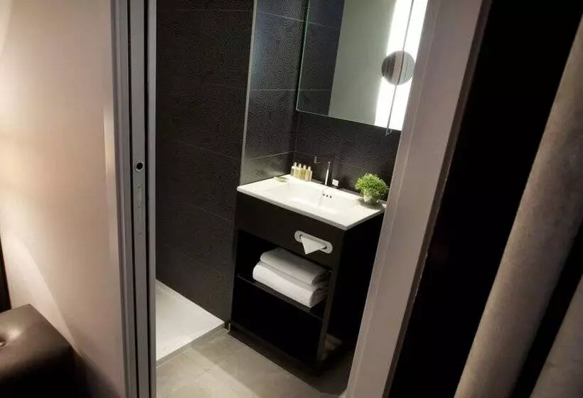 هتل Hôtel Caron Le Marais