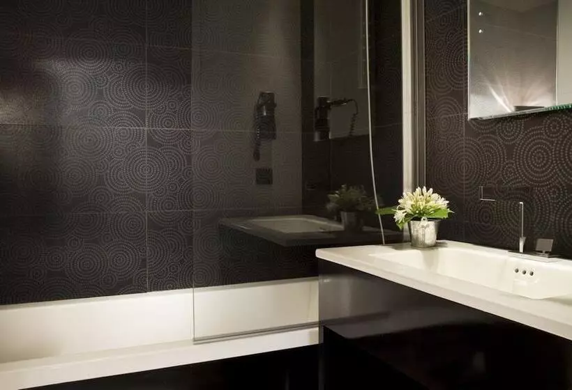 هتل Hôtel Caron Le Marais