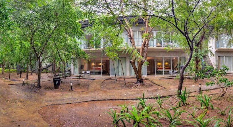 בית מלון כפרי Club Mahindra Puducherry