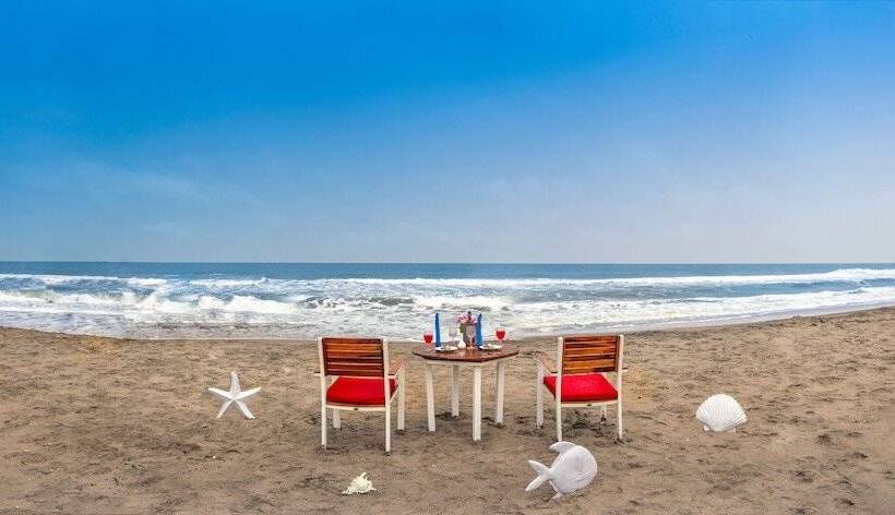 בית מלון כפרי Club Mahindra Puducherry