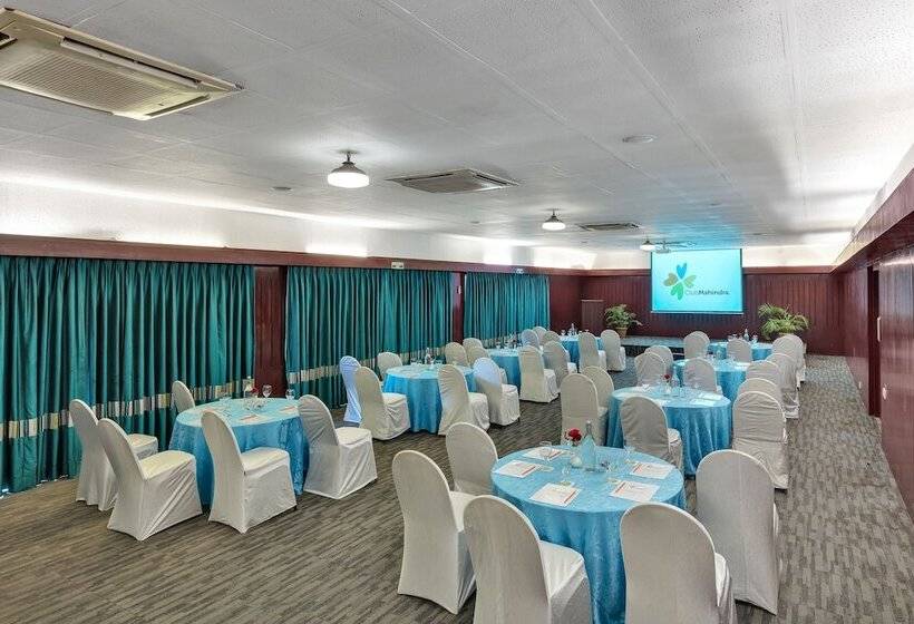 בית מלון כפרי Club Mahindra Puducherry