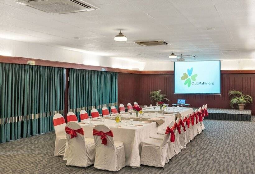 בית מלון כפרי Club Mahindra Puducherry