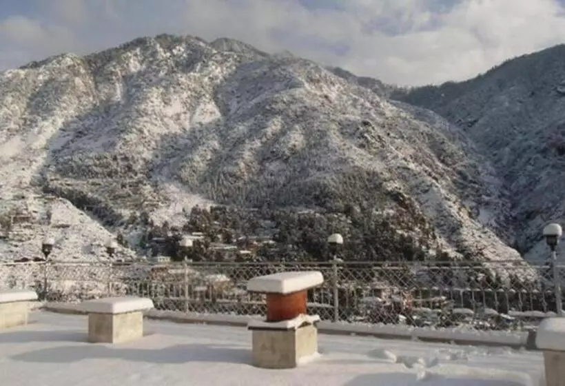 בית מלון כפרי Gandhi S Paradise