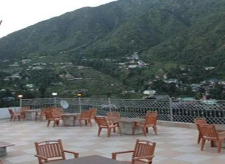 בית מלון כפרי Gandhi S Paradise