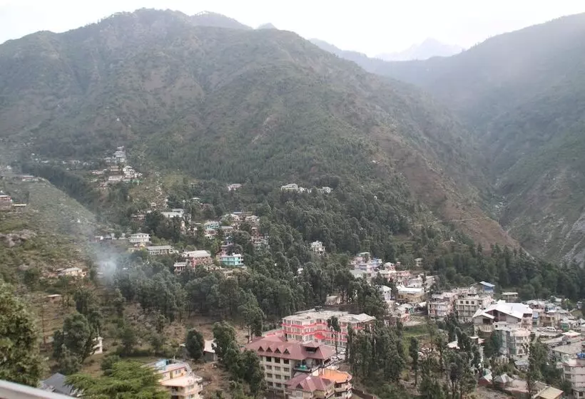 בית מלון כפרי Gandhi S Paradise