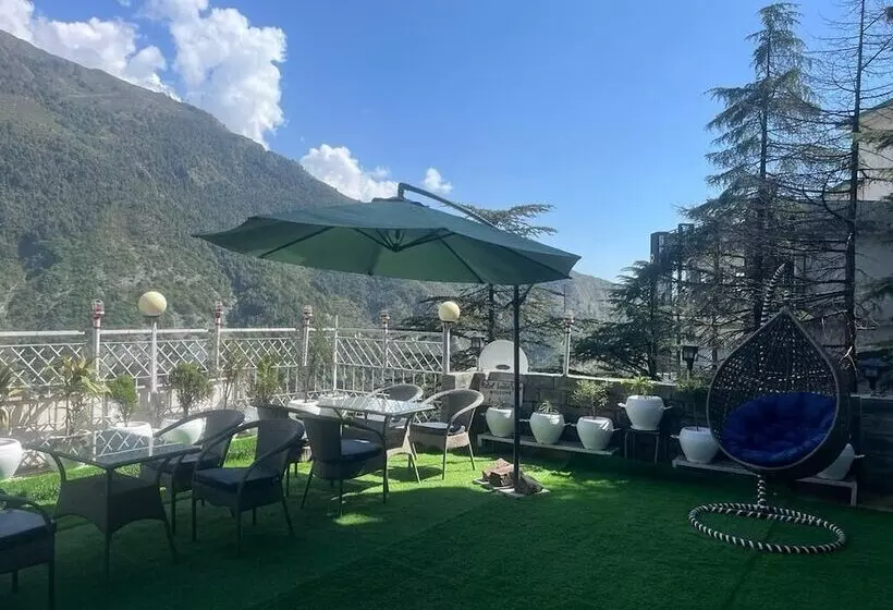 בית מלון כפרי Gandhi S Paradise