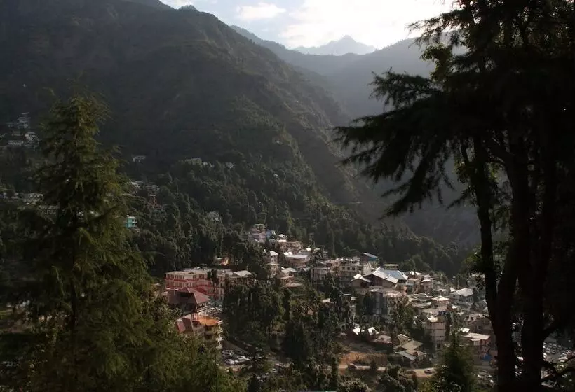 בית מלון כפרי Gandhi S Paradise