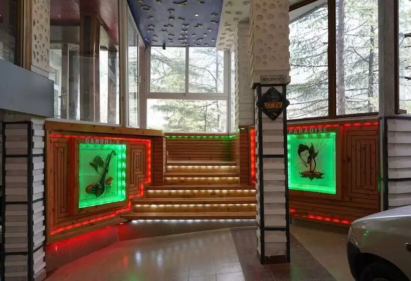 בית מלון כפרי Gandhi S Paradise