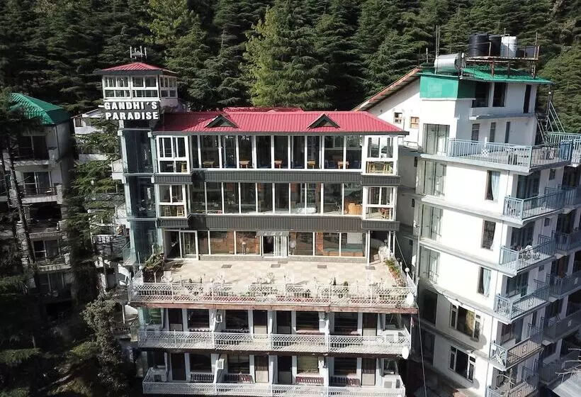 בית מלון כפרי Gandhi S Paradise