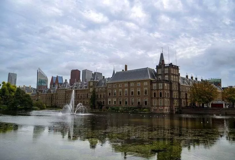 Szálloda Hague Center