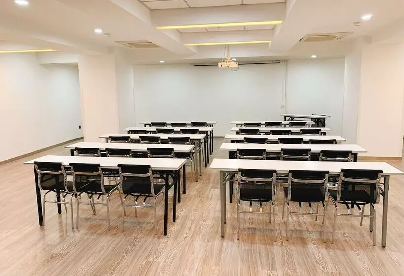 Ibis Hotel Lanzhou Zhangye Road