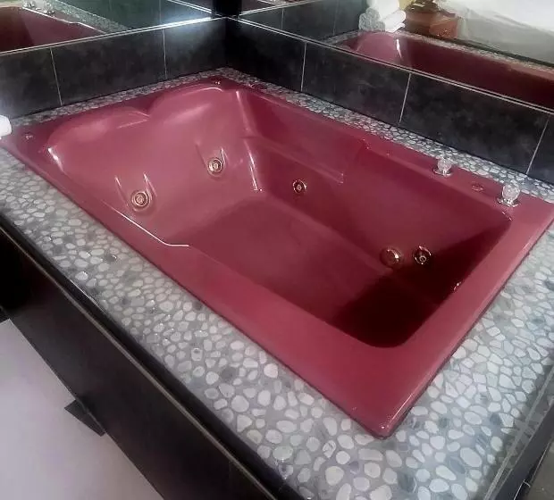 فندق Jets Motor Inn