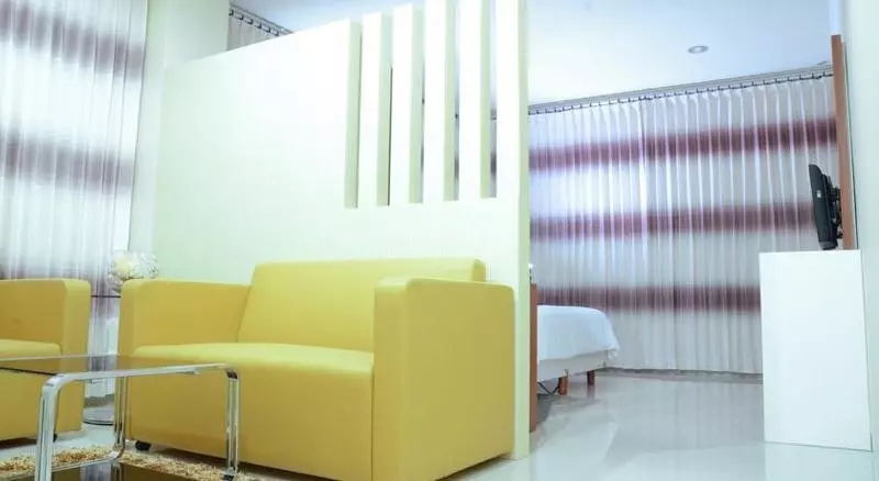 Hotel Maumu  & Lounge