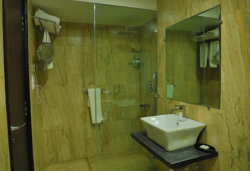 هتل Natraj Rishikesh