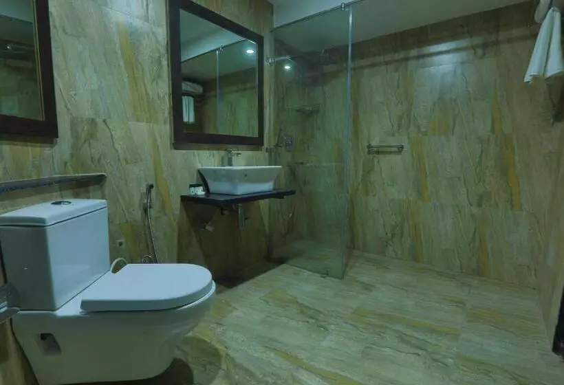 هتل Natraj Rishikesh