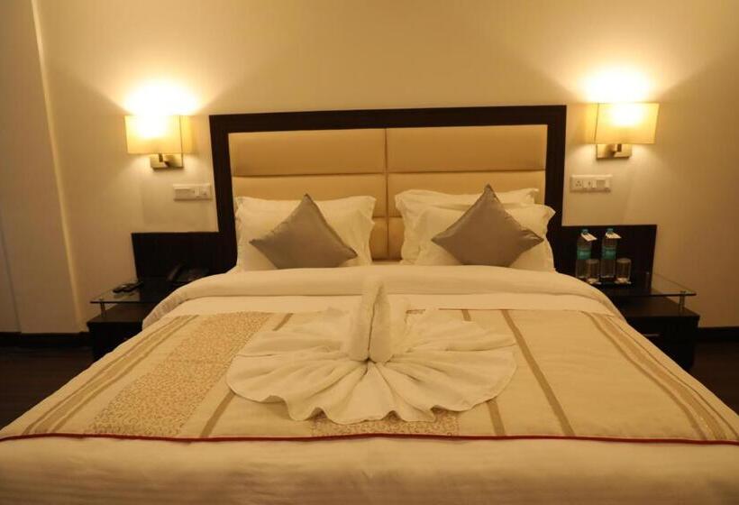 هتل Natraj Rishikesh