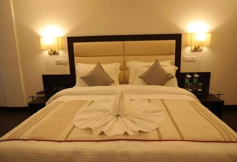 هتل Natraj Rishikesh