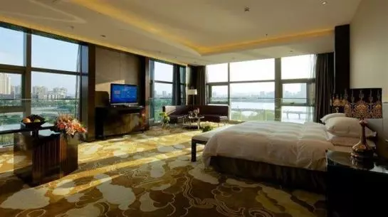 Nanjing Lakehome Hotels And Resorts