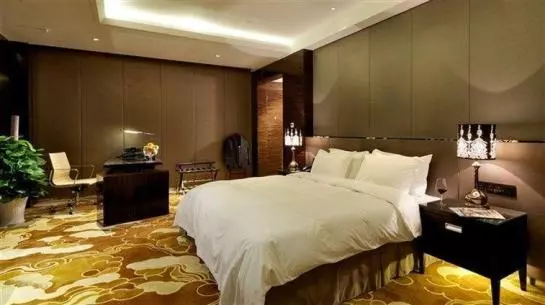 Nanjing Lakehome Hotels And Resorts
