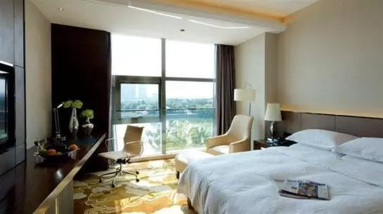 Nanjing Lakehome Hotels And Resorts