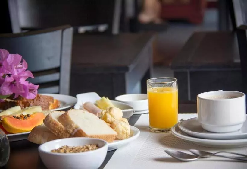 호텔 Pousada Camburi