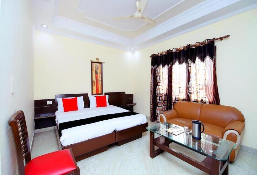 ホテル Sanjog International