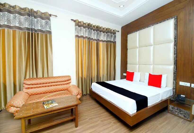 ホテル Sanjog International