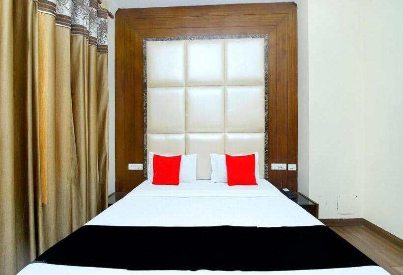 ホテル Sanjog International