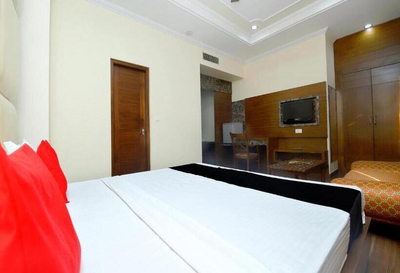 ホテル Sanjog International