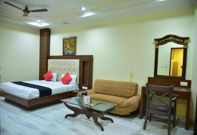 ホテル Sanjog International