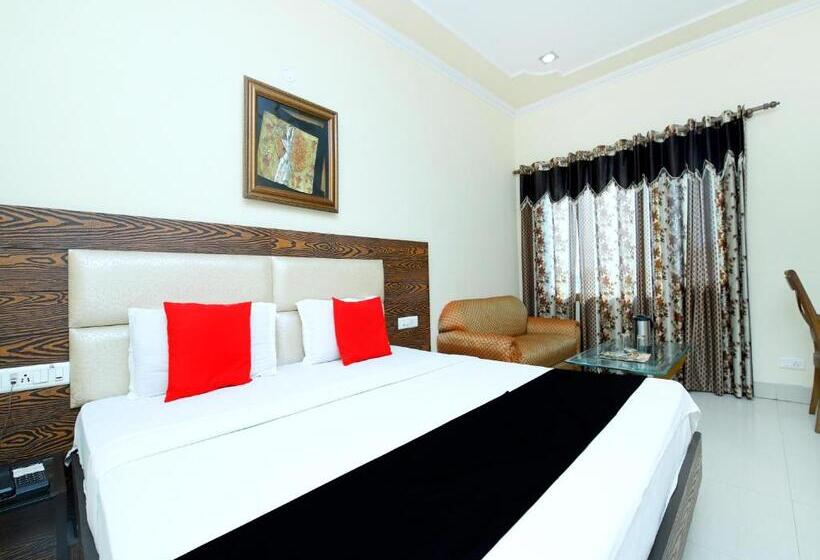 ホテル Sanjog International