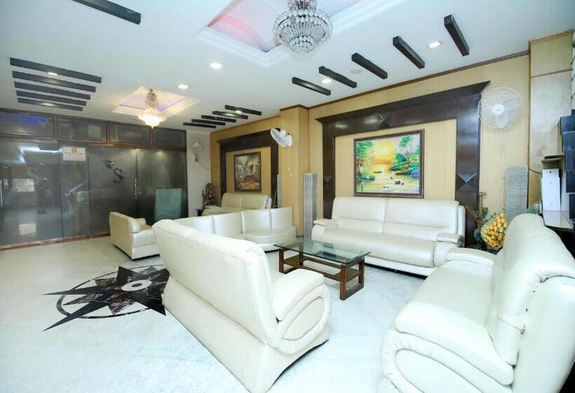 ホテル Sanjog International