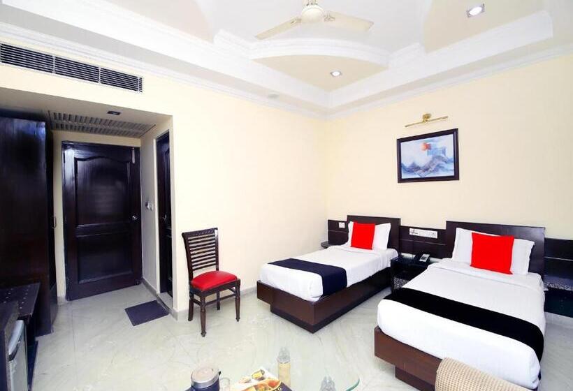 ホテル Sanjog International