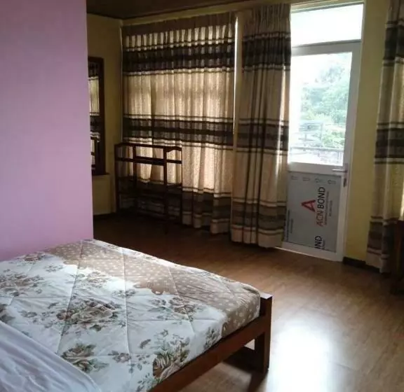 Aamiaismajoitus (B&B) Subra Villa