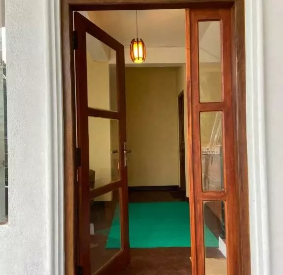 Aamiaismajoitus (B&B) Subra Villa