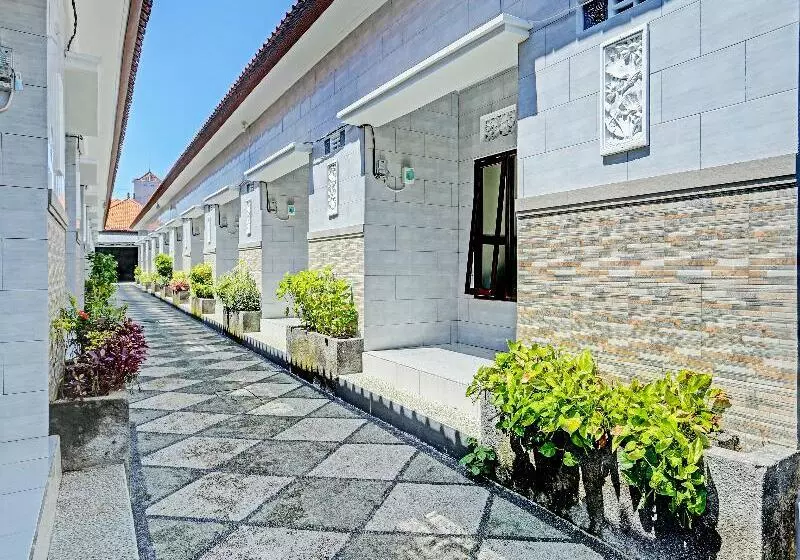 هتل Oyo 91206 Abian Dedari Mesari