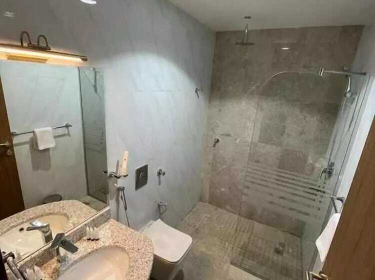 فندق فلافور Flavor