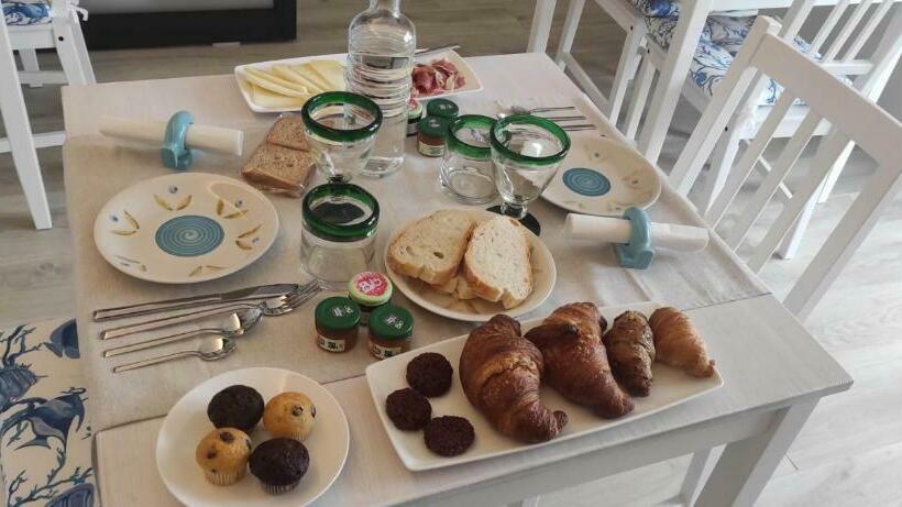 مبيت وإفطار Accanto Alle Mura Rooms & Relax Spa