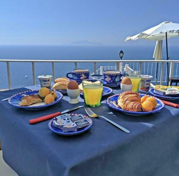 تختخواب و صبحانه Vista Mare Bb