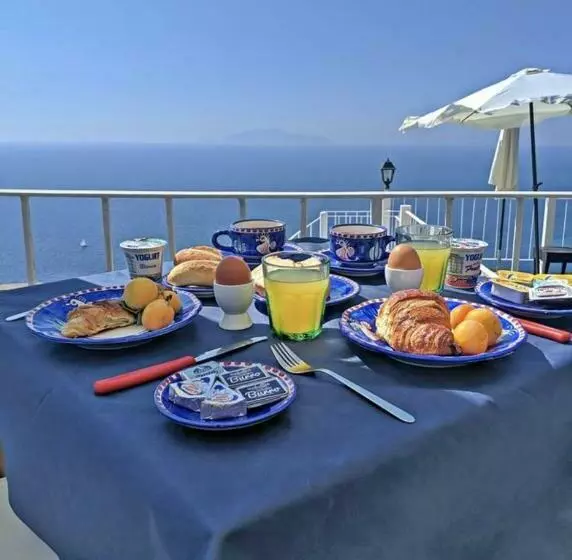 تختخواب و صبحانه Vista Mare Bb