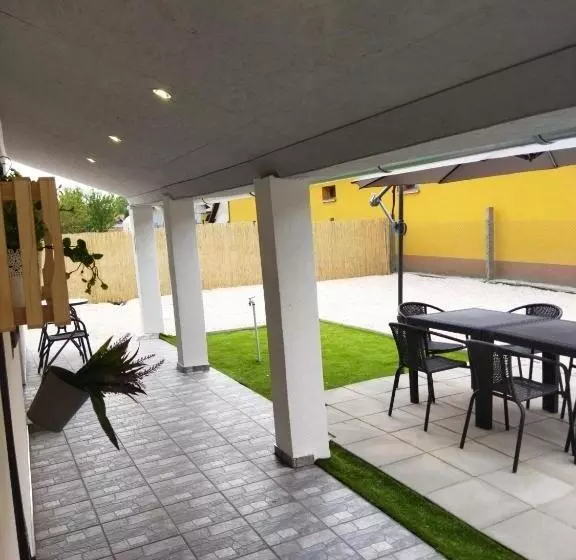 ペンション Csengő Vendégház