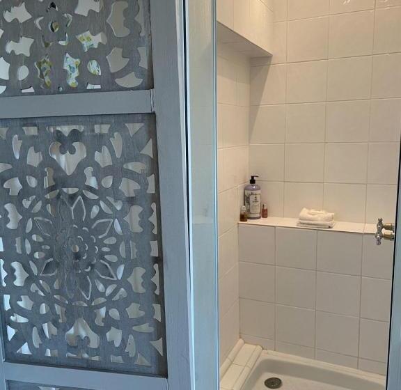 ベッドアンドブレックファースト Maison Lavande