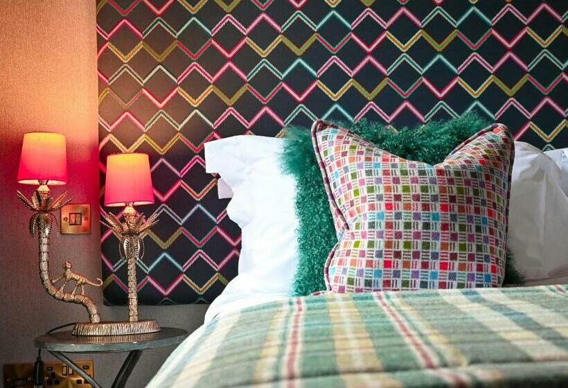 Hotel The Meadowpark Bar, Kitchen & Rooms