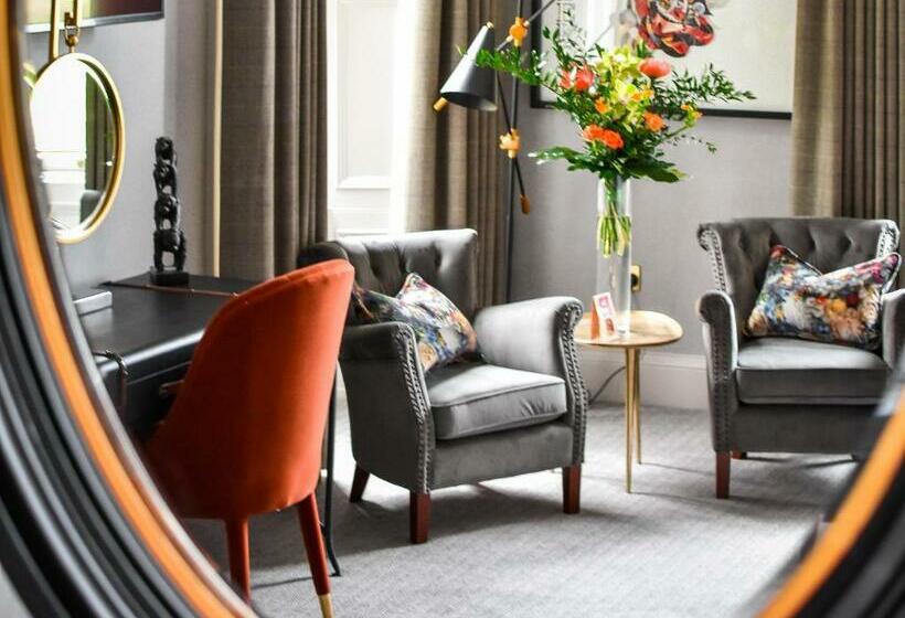 Hotel The Meadowpark Bar, Kitchen & Rooms