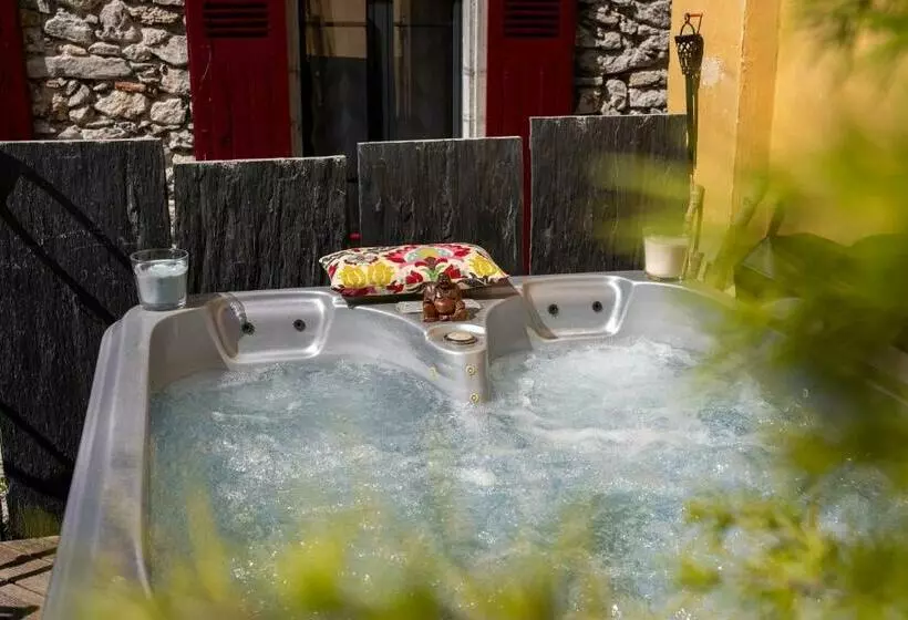 Majatalo A Nouste Chambres D Hotes Et Gite Only Adults